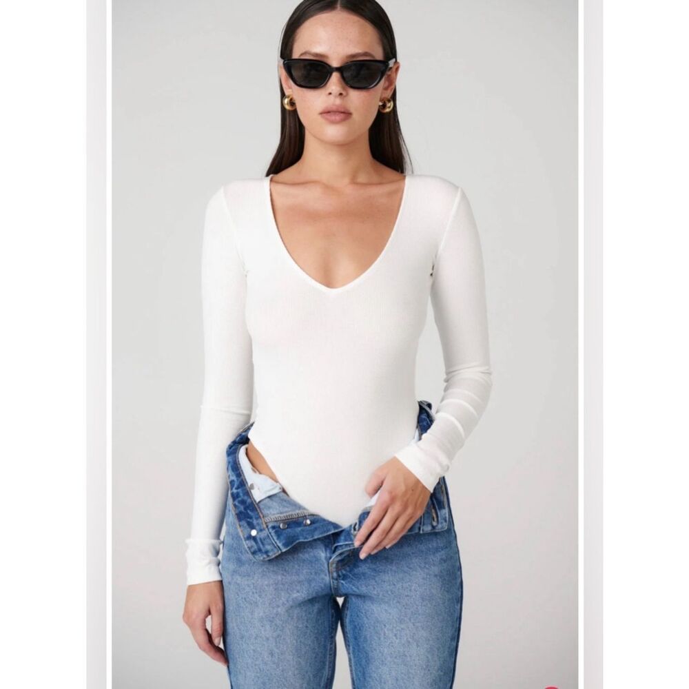 Bayse Atherton White Ribbed V-Neck Long-Sleeve Bodysuit